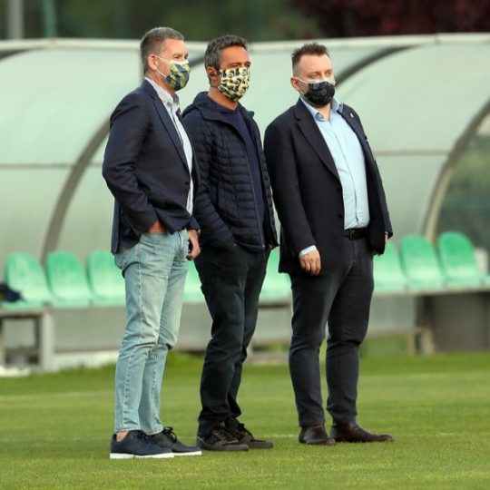 Ali Koç, F.Bahçe logolu maske taktı