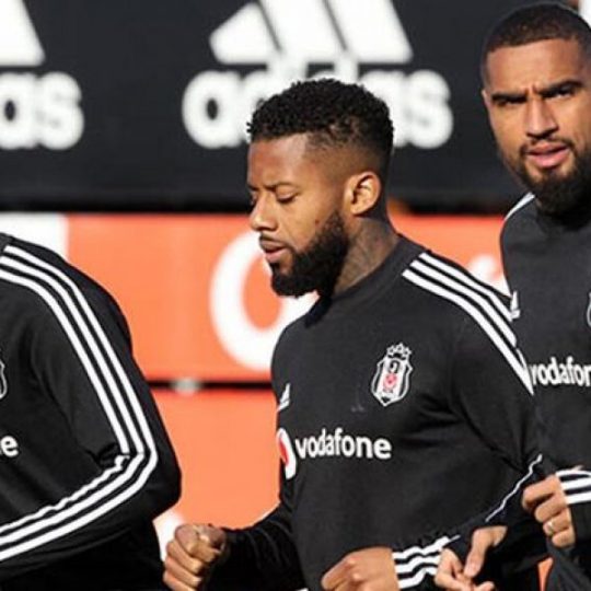 Beşiktaşlı futbolcular KYK yurdundan ayrıldı