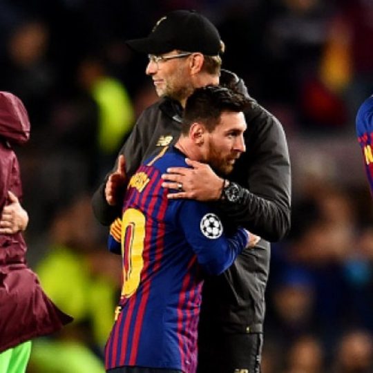 Klopp: Messi, Ronaldo’dan bir adım önde