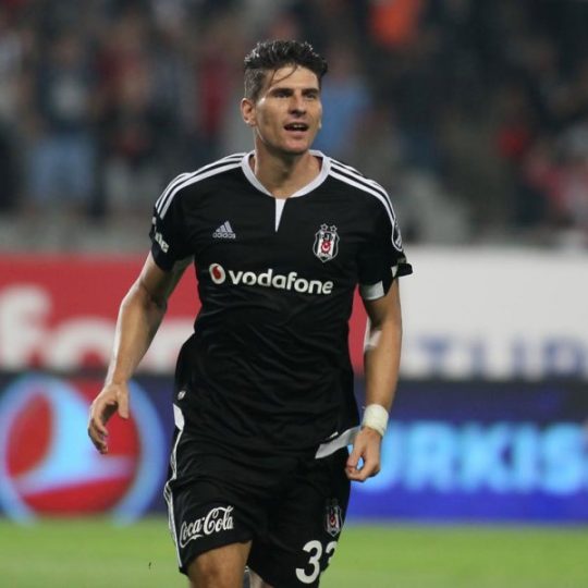 Mario Gomez futbolu bırakıyor