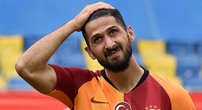 Galatasaray’a Emre Akbaba’dan kötü haber