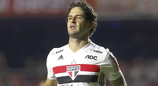 Pato, Sao Paulo’dan ayrıldı