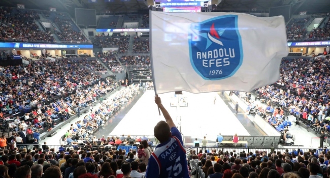 Anadolu Efes galibiyet oranında en başarılı takım