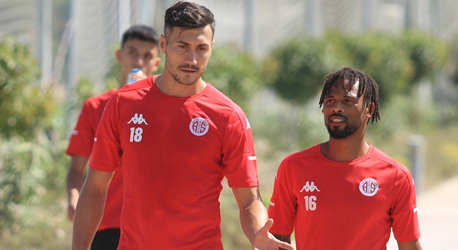 Antalyaspor İstanbul’a gidemedi