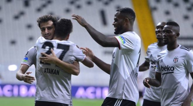 Beşiktaş, Antalyaspor’u 3-0 mağlup etti