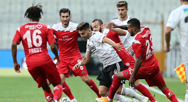 Beşiktaş ilk puanını evinde kaybetti