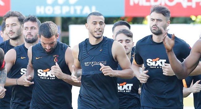 Galatasaray’da maaş indirimi talebi