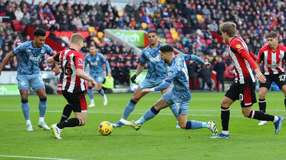 Aston Villa liderlik şansını kaçırdı