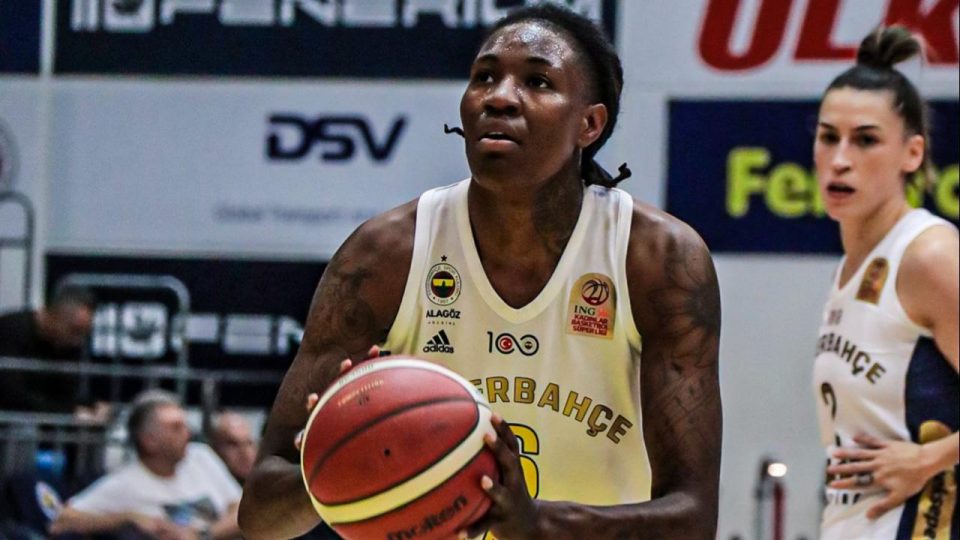 Basketbolda Fenerbahçe İzmit Belediyespor’u yendi