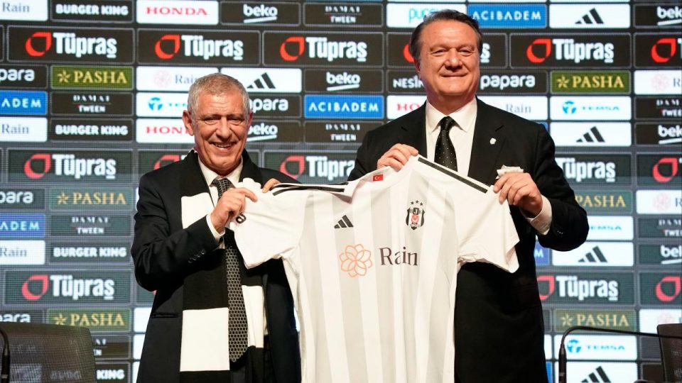 Beşiktaş’ta Fernando Santos imzayı attı