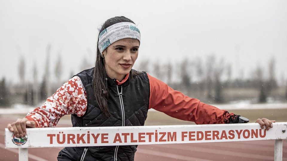 Dondurucu soğukları olimpiyat kotası için çalışan Nursena’nın hızını kesmiyor