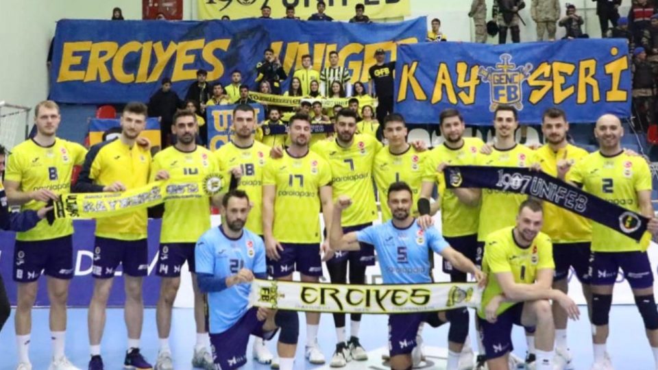 Efeler Ligi’nde Fenerbahçe Parolapara deplasmanda kazandı