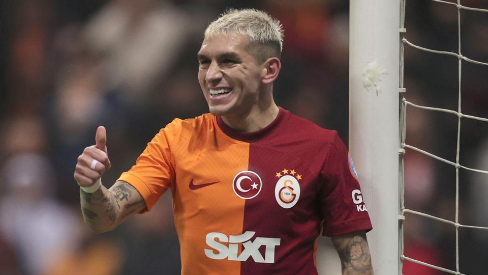 Galatasaray Lucas Torreira’nın sözleşmesini uzattı