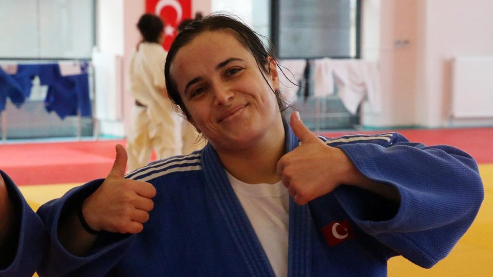 İşitme engelli milli sporcu Yadigar Talayhan’ın hedefi olimpiyat şampiyonluğu