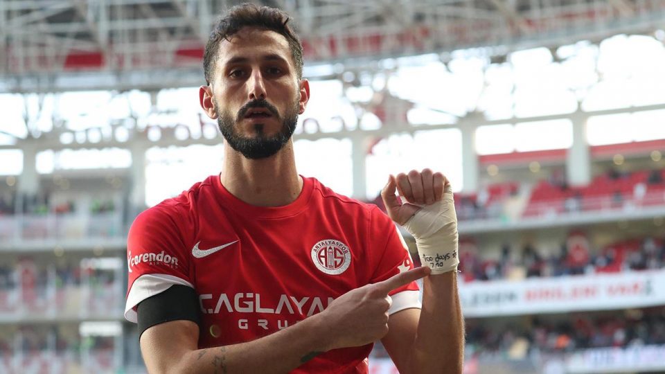 İsrailli futbolcu Jehezkel özel uçakla Antalya’dan ayrıldı