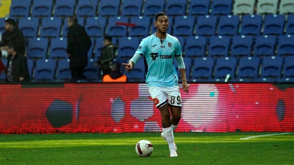 Josef de Souza Başakşehir’de ilk maçına çıktı