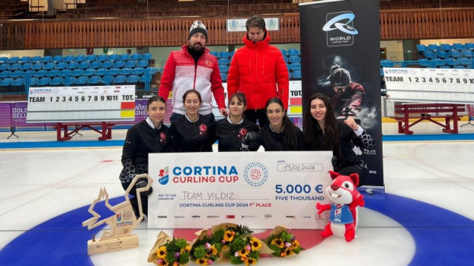 Kadın Curling Milli Takımı İtalya’da şampiyon oldu