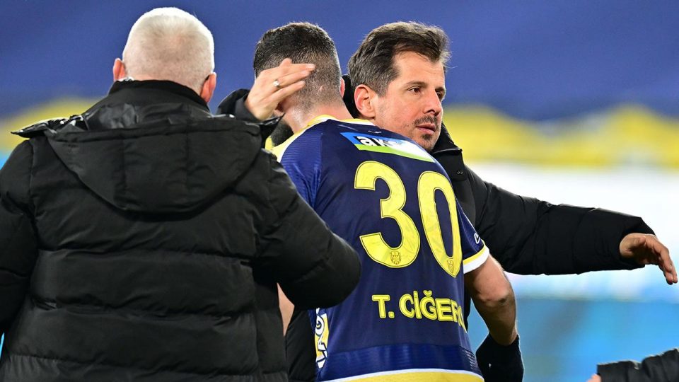 MKE Ankaragücü Emre Belözoğlu’yla “zor kaybediyor”