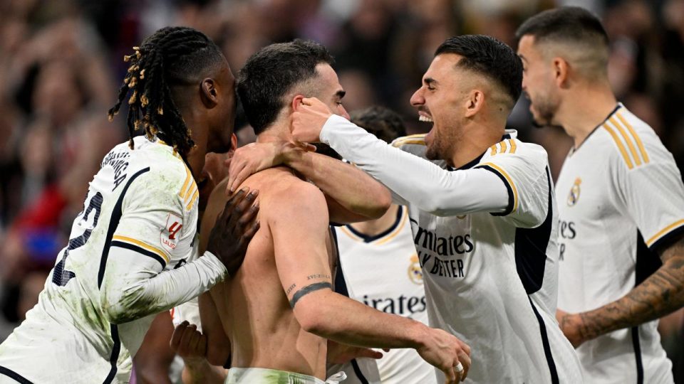 Real Madrid 2-0 geriye düştüğü maçta Almeria’yı 3-2 yendi