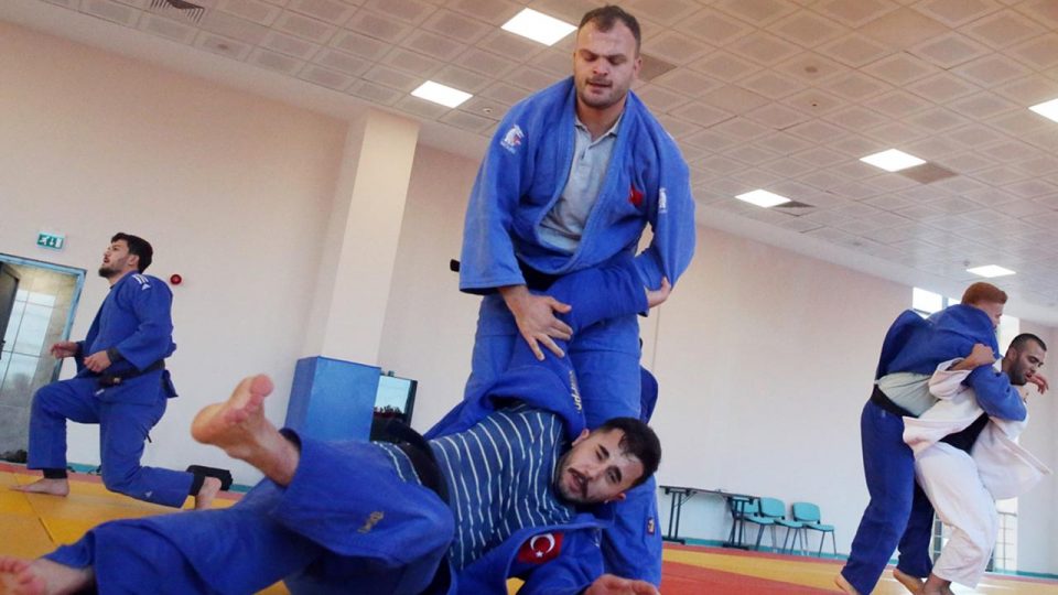 Tavsiyeyle judoya başlayan olimpiyat şampiyonu yeni madalyalar peşinde