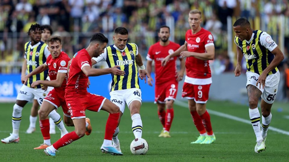 Fenerbahçe yarın Antalyaspor’a konuk olacak