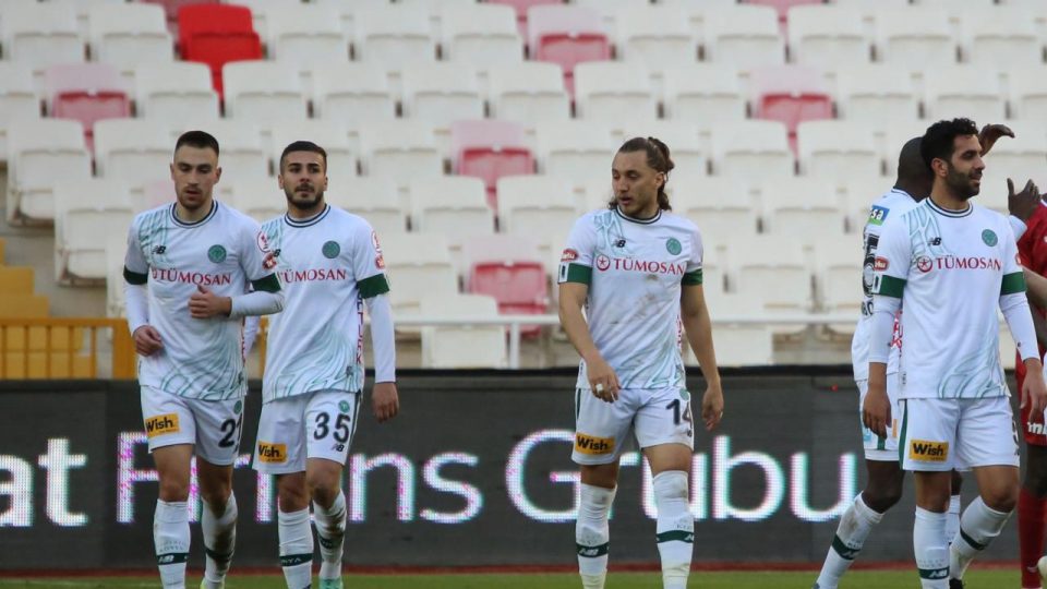 Konyaspor uzatmalarda turladı