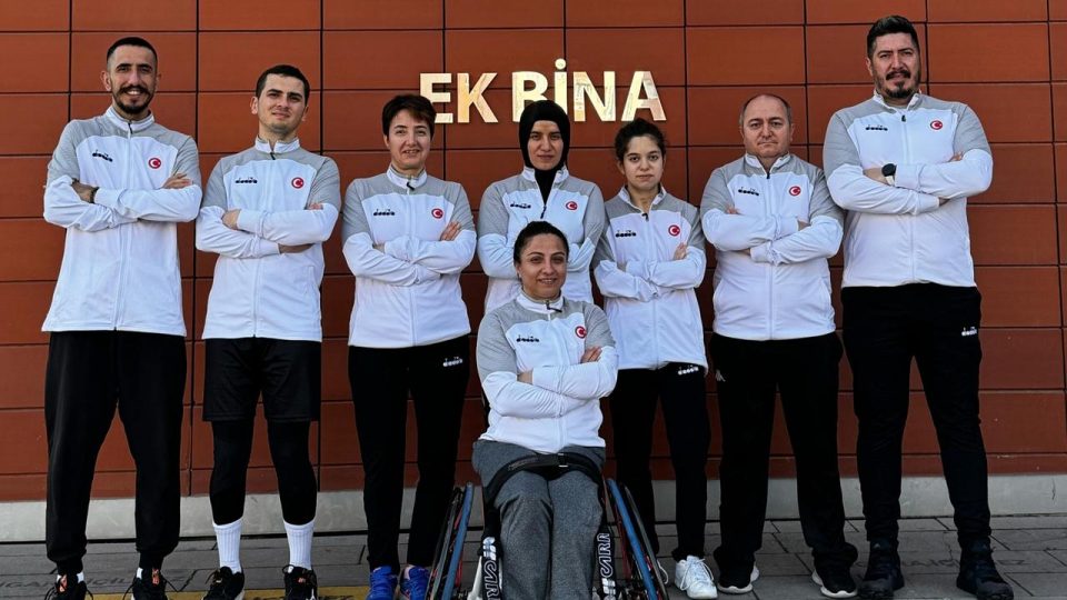 Para badmintoncular Dünya Şampiyonası’na hazır