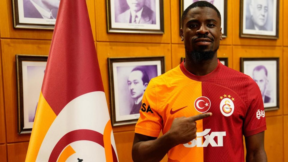 Serge Aurier: Taraftarlarla bir araya gelmek için sabırsızlanıyorum